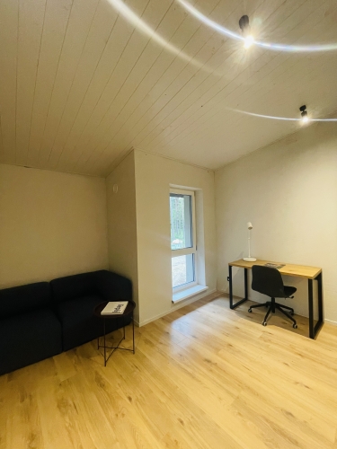 Sludinājumi. Ilgtermiņa īrei tiek piedāvāts 4 istabu dzīvoklis četru dzīvokļu mājā jaunajā ciematā Dzilnupes. Cena: 1500 EUR/mēn Foto #6