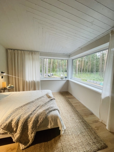 Sludinājumi. Ilgtermiņa īrei tiek piedāvāts 4 istabu dzīvoklis četru dzīvokļu mājā jaunajā ciematā Dzilnupes. Cena: 1500 EUR/mēn Foto #7