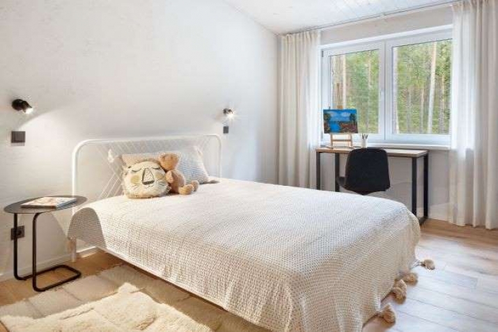 Sludinājumi. Ilgtermiņa īrei tiek piedāvāts 4 istabu dzīvoklis četru dzīvokļu mājā jaunajā ciematā Dzilnupes. Cena: 1250 EUR/mēn Foto #3