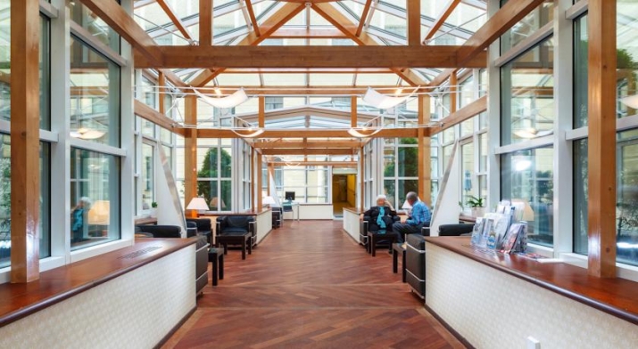 Sludinājumi. Māja pēc pilnīgas rekonstrukcijas. Daļu no mājas aizņem viesnīca ar savu vestibilu, restorānu, spa Cena: 199000 EUR Foto #2