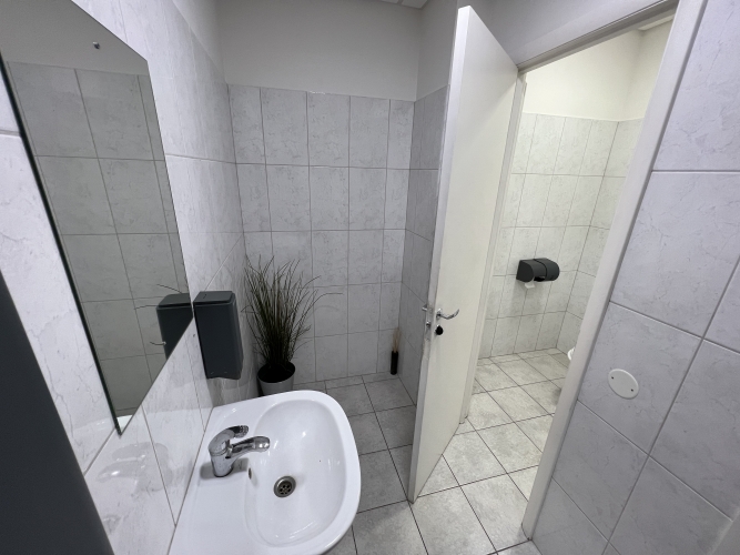 Sludinājumi. Piedāvājumā biroja telpas Tērbatas iela 74a.  + 2. stāvs; + Lieliska lokācija pilsētas centrā; + Cena: 370 EUR/mēn Foto #7