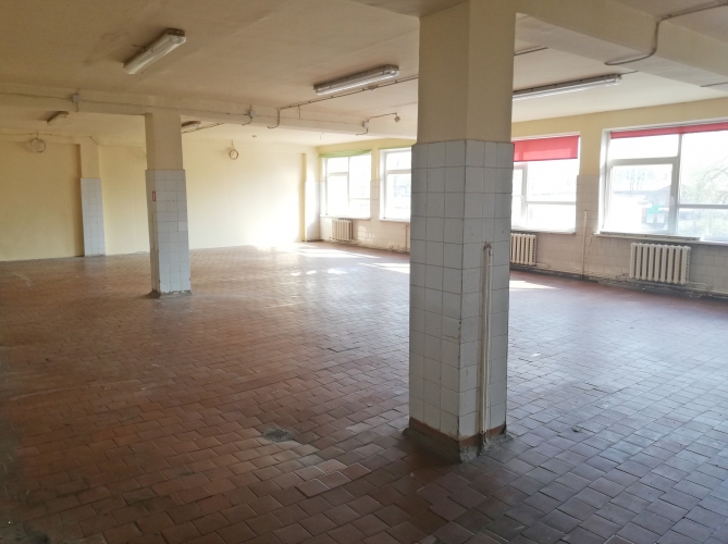 Sludinājumi. Noliktavas telpas biznes centrā \'Forums\'  + viena telpa normālā stāvoklī; + 2 ārdurvis; + bezmaksas Cena: 455 EUR/mēn Foto #2