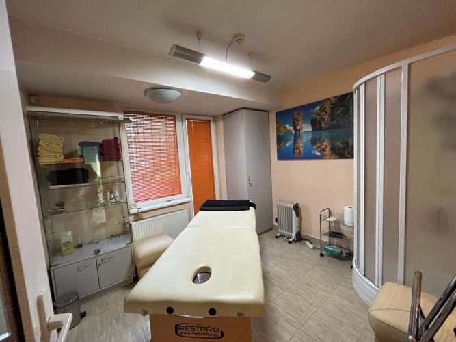 Sludinājumi. Unikāls piedāvājums - gatavs bizness, frizētava - skaistumkopšanas salons! Salons strāda jau Cena: 95000 EUR Foto #9