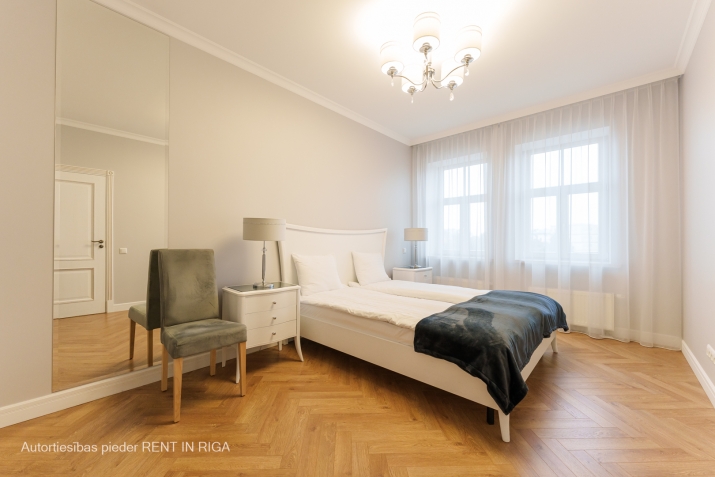 Sludinājumi. Piedāvājam ekskluzīvus, mēbelētus  3-istabu apartamentus Rīgas centrā, jaunā rekonstruētā projektā Cena: 229320 EUR Foto #9