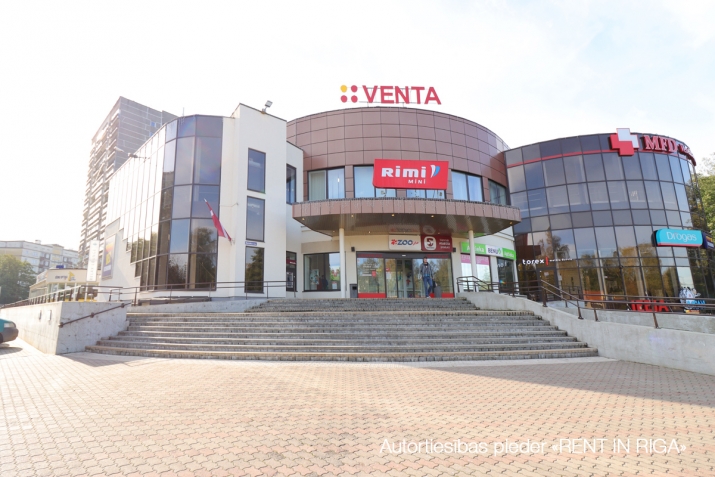 Sludinājumi. Telpas tirdzniecības centrā VENTA, Imantā.  + Telpas atrodas 2. stāva; + platība tiek iznomāta ar Cena: 900 EUR/mēn Foto #1