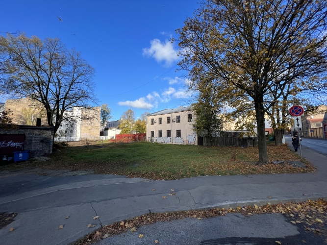 Sludinājumi. Piedāvājumā fasādes zemesgabals Valmiera ielā 23!  Zemesgabals ar kopējo platību 776m2 paredzēts Cena: 105000 EUR Foto #3