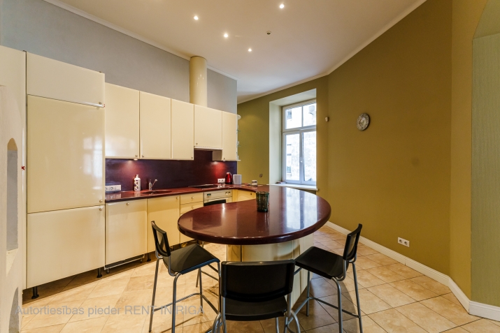 Sludinājumi. Tiek pārdots plašs dzīvoklis (101.2m2) Vecrīgā . Lielisks funkcionāls izkārtojums - Amfilāde (telpu Cena: 350000 EUR Foto #8