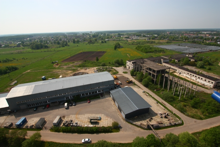 Sludinājumi. Noliktavu/ražotņu un biroju komplekss Ķekavā ar elektrību.  Iznomājam iežogotus āra laukumus Cena: 210 EUR/mēn Foto #4