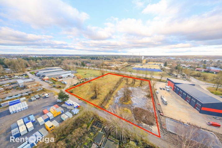 Sludinājumi. Zemes gabals Rumbulā - Latgales ielas malā.  Apbūve stāvu skaits: līdz 6; Apbūves intensitāte: līdz Cena: 872430 EUR Foto #1