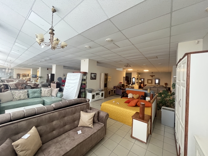 Sludinājumi. Piedāvājumā telpas Ķengaragā.  + 1. stāvs. + Lieli skatlogi. + Nomniekam iespēja izbūvēt savu ieeju Cena: 2304 EUR/mēn Foto #3