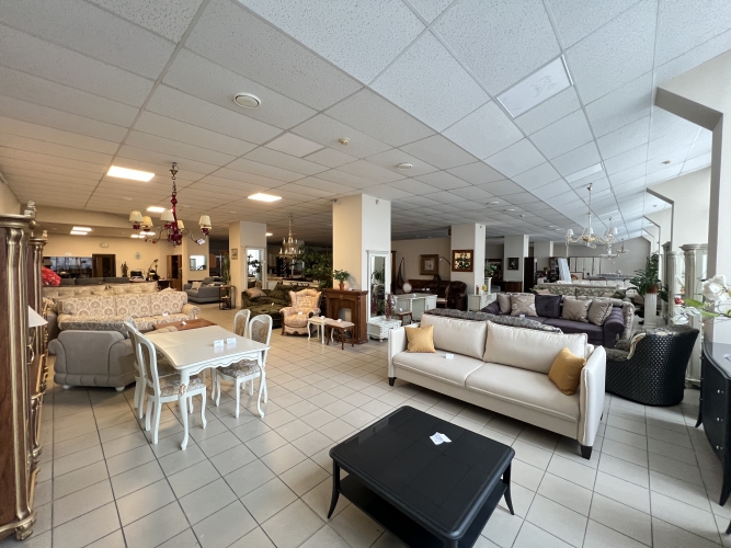 Sludinājumi. Piedāvājumā telpas Ķengaragā.  + 1. stāvs. + Lieli skatlogi. + Nomniekam iespēja izbūvēt savu ieeju Cena: 2304 EUR/mēn Foto #4