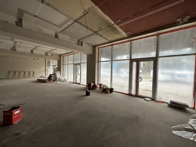 Объявление. Многофункциональное помещение в Бергах, общей площадью 200 м2. Помещения отлично подходят для Цена: 2200 EUR/мес. Foto #2