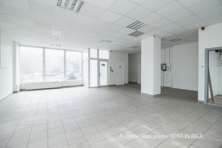Sludinājumi. Tirdzniecības telpas Imantā.  + 1. stāvs. + Divas atsevišķas ieejas no ēkas fasādes. + Platība Cena: 3546 EUR/mēn Foto #2