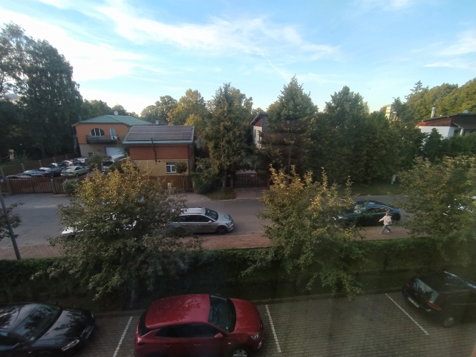 Sludinājumi. Tiek piedavāts dzīvoklis ar kopējo platību 93 m2, dzīvojamo platību 84 m2 un 9 m2 - lodžiju. Māja Cena: 600 EUR/mēn Foto #8