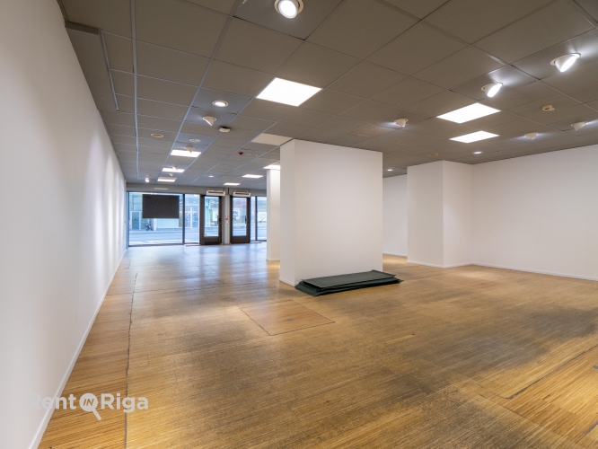 Объявление. Nomai tiek piedāvāts ērtas un funkcionāli pievilcīgas telpas Rīgas centrā. To kopējā platība 188 Цена: 3760 EUR/мес. Foto #4