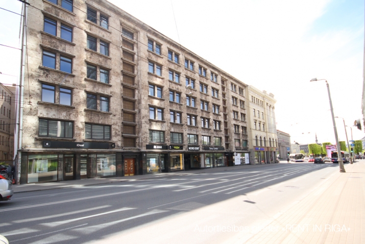 Sludinājumi. Nomai tiek piedāvāts ērtas un funkcionāli pievilcīgas telpas Rīgas centrā. To kopējā platība 182.7 Cena: 3760 EUR/mēn Foto #1