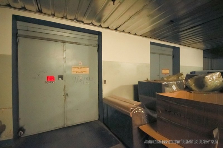 Sludinājumi. Piedāvājumā tirdzniecības telpas \'\'Mēbeļu Nams\'\', Dzelzavas ielā 72.  + Kopējā platība 250 m2; + 1. Cena: 2500 EUR/mēn Foto #7