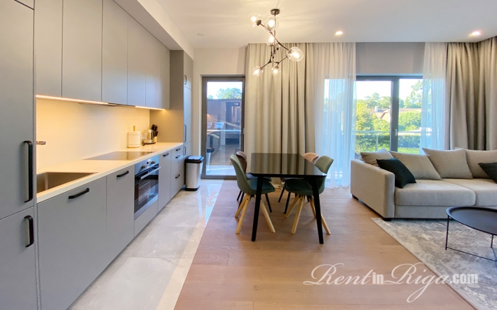 Объявление. Квартира в аренду предлагаются на берегу реки Лиелупе, в шаговой доступности от моря. Квартира Цена: 1500 EUR/мес. Foto #1