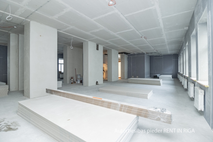 Sludinājumi. Piedāvājumā augstas klases biroja telpas ekskluzīvajā Berga Bazāra kvartālā!  Telpas ar kopējo Cena: 2653 EUR/mēn Foto #4