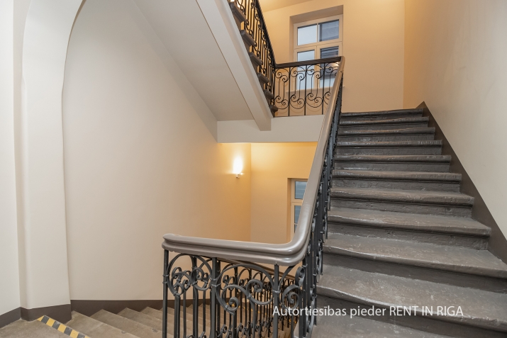 Sludinājumi. Piedāvājumā augstas klases biroja telpas ekskluzīvajā Berga Bazāra kvartālā!  Telpas ar kopējo Cena: 2653 EUR/mēn Foto #9