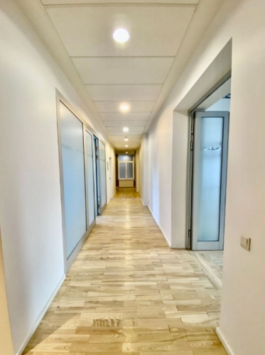 Sludinājumi. Piedāvājumā plašas biroja telpas ekskluzīvajā Berga Bazārā!  Telpas ar kopējo platību 189.5m2 Cena: 1300 EUR/mēn Foto #7