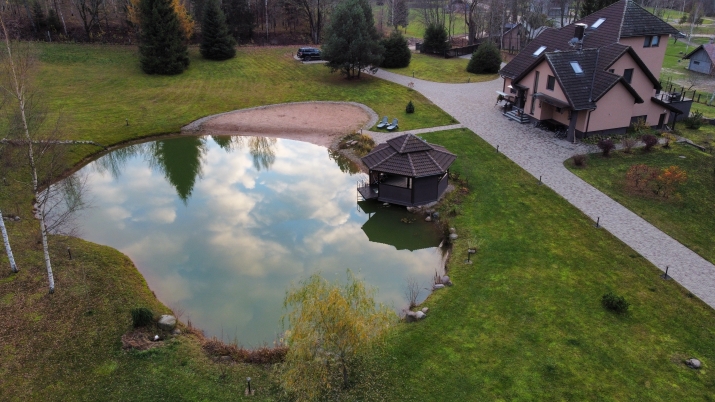 Sludinājumi. Pārdošanā fantastisks īpašums Līgatnē.   Uz vērienīgā 7,1 ha zemesgabala ierīkota 3- stāvu Cena: 550000 EUR Foto #7