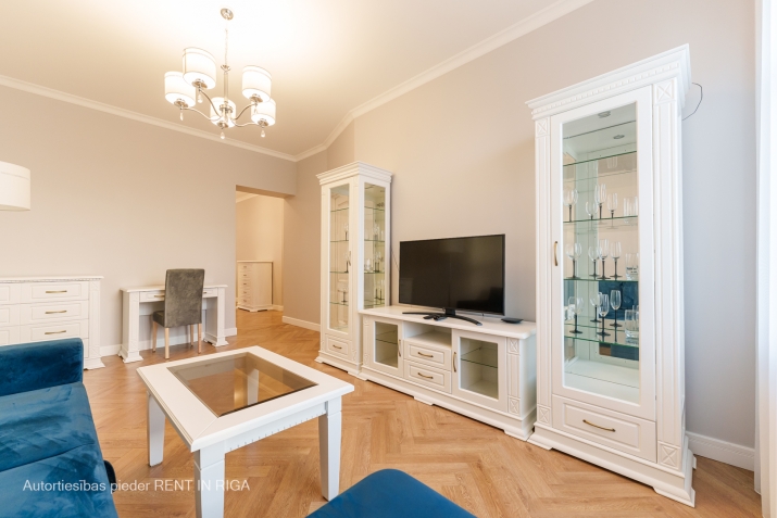 Sludinājumi. Piedāvājam īrēt ekskluzīvus 2-istabu apartamentus Rīgas centrā, jaunā rekonstruētā projektā Cena: 1250 EUR/mēn Foto #5