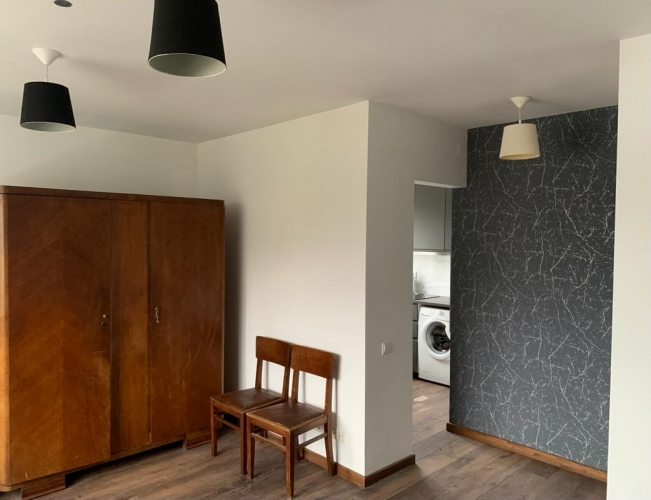 Sludinājumi. No maija piedāvājumā gaišs un omulīgs vienistabas dzīvoklis Kalnciema ielā 1. Dzīvokļa kopējā Cena: 290 EUR/mēn Foto #3