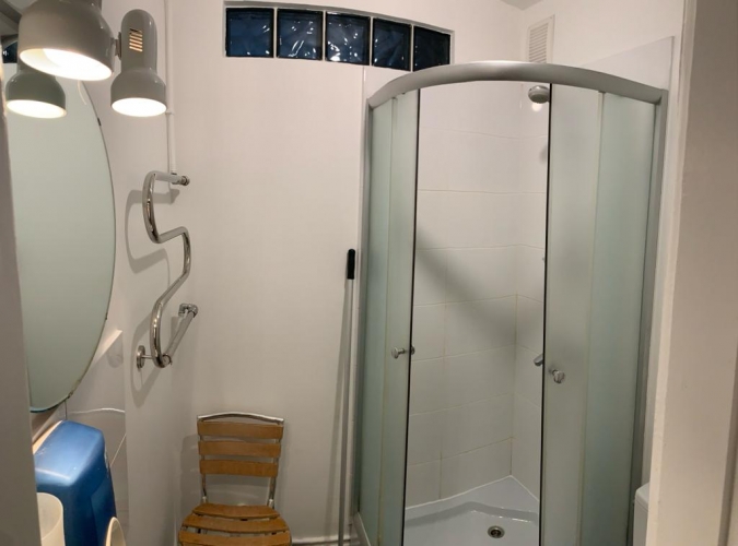 Sludinājumi. No maija piedāvājumā gaišs un omulīgs vienistabas dzīvoklis Kalnciema ielā 1. Dzīvokļa kopējā Cena: 290 EUR/mēn Foto #6