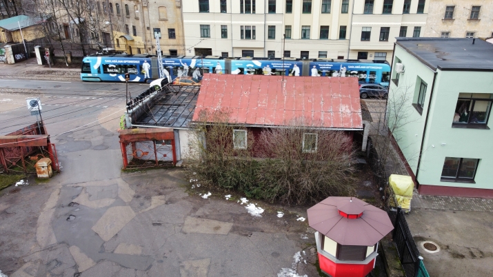 Объявление. Pārdod noliktavu un ražošanas ēku kompleksu Centrā, Barona un Zemitāna ielu krustojumā.  - Zemes Цена: 4.7e+06 EUR Foto #5
