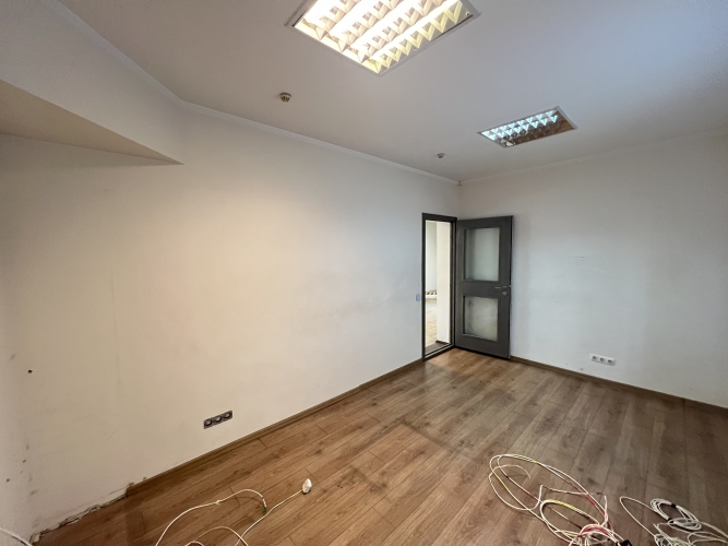 Sludinājumi. Piedāvājumā telpas Krišjāņa Barona 136, Rīgā.  + Kopējā platība 90 m2; + Telpām ieeja no ēkas Cena: 582 EUR/mēn Foto #5