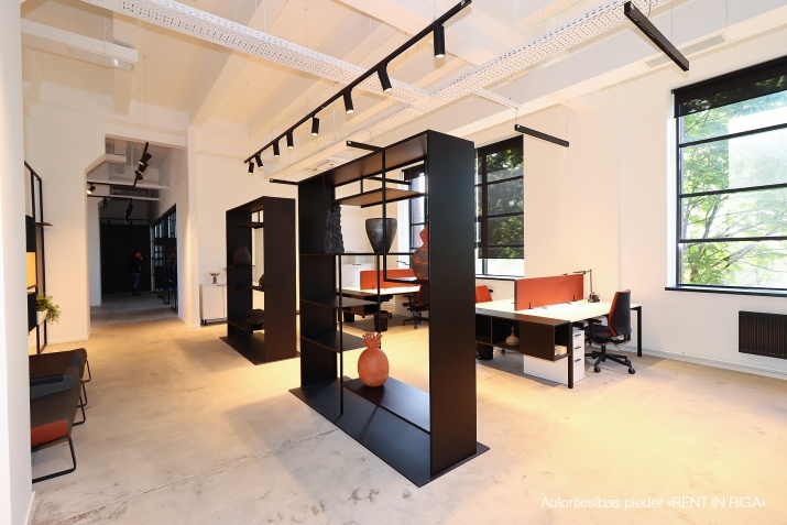 Sludinājumi. Tiek piedāvātas modernas biroja telpas nomai.   + Kādreizējās rūpnīcas Rīgas adītājs ēkas kļuvušas Cena: 6000 EUR/mēn Foto #6