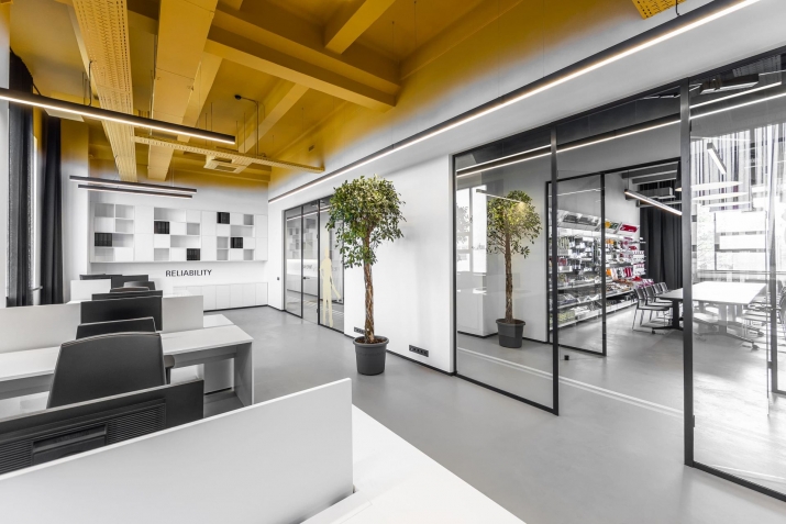 Sludinājumi. Tiek piedāvātas modernas biroja telpas nomai.   + Kādreizējās rūpnīcas Rīgas adītājs ēkas kļuvušas Cena: 6000 EUR/mēn Foto #4