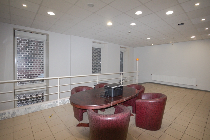 Объявление. Просторная коммерческая недвижимость на продажу на 2 этажах.  Недвижимость расположена на 2 этажах. Цена: 200000 EUR Foto #6