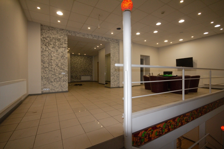 Объявление. Просторная коммерческая недвижимость на продажу на 2 этажах.  Недвижимость расположена на 2 этажах. Цена: 200000 EUR Foto #7