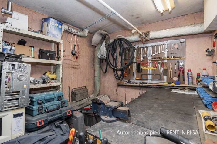 Объявление. Tiek pārdotas telpas redzamā vietā Purvciemā.  Tās ir piemērotas dažādiem uzņēmējdarbības veidiem - Цена: 25000 EUR Foto #6