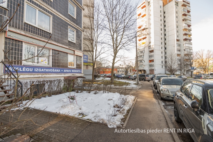 Объявление. Tiek pārdotas telpas redzamā vietā Purvciemā.  Tās ir piemērotas dažādiem uzņēmējdarbības veidiem - Цена: 25000 EUR Foto #9