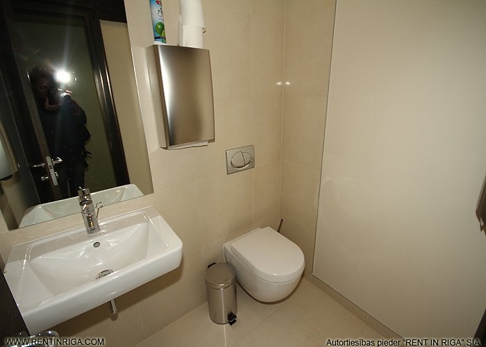 Sludinājumi. Iznomā ekskluzīvas biroja telpas ar pilnu apdari, pašā Rīgas centrā, Dzirnavu un Tērbatas ielu Cena: 3469 EUR/mēn Foto #7