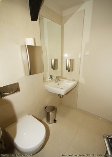 Sludinājumi. Iznomā ekskluzīvas biroja telpas ar pilnu apdari, pašā Rīgas centrā, Dzirnavu un Tērbatas ielu Cena: 3469 EUR/mēn Foto #8