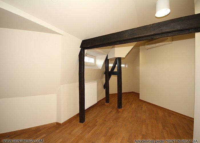 Sludinājumi. Iznomā ekskluzīvas biroja telpas ar pilnu apdari, pašā Rīgas centrā, Dzirnavu un Tērbatas ielu Cena: 3469 EUR/mēn Foto #9