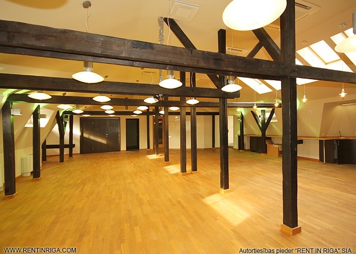 Sludinājumi. Iznomā ekskluzīvas biroja telpas ar pilnu apdari, pašā Rīgas centrā, Dzirnavu un Tērbatas ielu Cena: 3469 EUR/mēn Foto #3