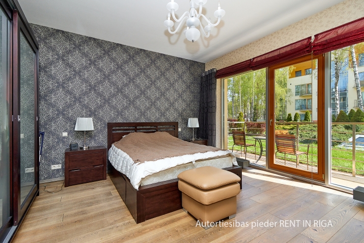 Sludinājumi. Tiek pārdots patiesi plašs un ērts dzīvoklis Dzintaros, šis dzīvoklis radīs īstu kurorta un Cena: 275000 EUR Foto #6