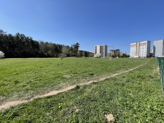 Sludinājumi. Pārdod Zemi Pļavniekos. Apkārtnē atrodas veiksmīgi realizētie daudzīvokļu māju projekti. Īpašums Cena: 549840 EUR Foto #4