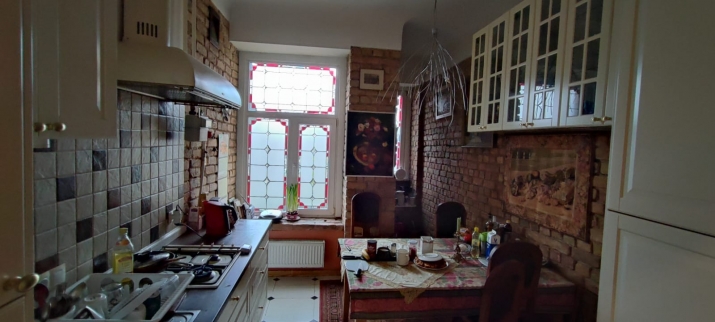 Sludinājumi. Tiek pārdots plašs 4 istabu dzīvoklis Valdemāra ielā.  Dzīvoklim ir pārdomāts plānojums. Virtuve ar Cena: 224000 EUR Foto #8