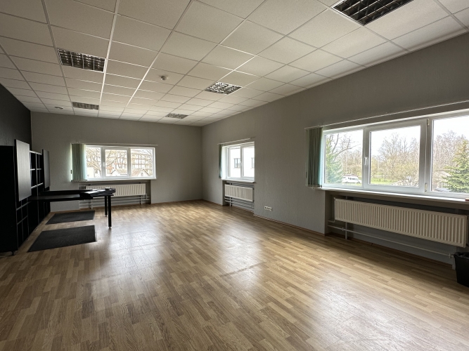 Sludinājumi. Birojs biroju un noliktavu kompleksa pagalma ēkā.  Fiksēta nomas maksa.  Atsevišķa maksa par Cena: 408 EUR/mēn Foto #4