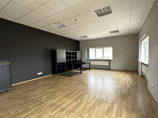 Sludinājumi. Birojs biroju un noliktavu kompleksa pagalma ēkā.  Fiksēta nomas maksa.  Atsevišķa maksa par Cena: 408 EUR/mēn Foto #5