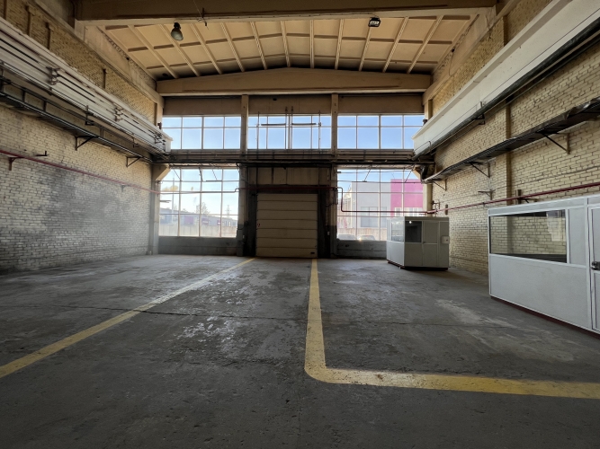 Объявление. Noliktavas/ražošanas telpas Dārzciemā.  + 1. stāvs; + Apkure; + Griestu augstums 12m, līdz telferim Цена: 2100 EUR/мес. Foto #4