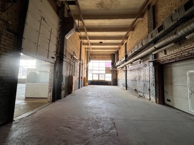 Объявление. Noliktavas/ražošanas telpas Dārzciemā.  + 1. stāvs; + Apkure; + Griestu augstums 12m, līdz telferim Цена: 2100 EUR/мес. Foto #7