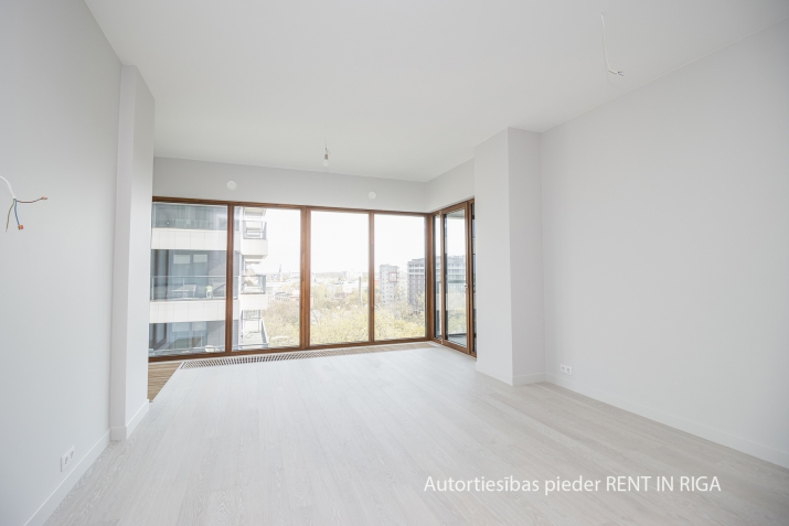 Sludinājumi. Pārdod trīsistabu dzīvokli jaunajā projektā Filozofu Rezidencē.  Dzīvoklis atrodas ēkas 11. stāvā. Cena: 285000 EUR Foto #1