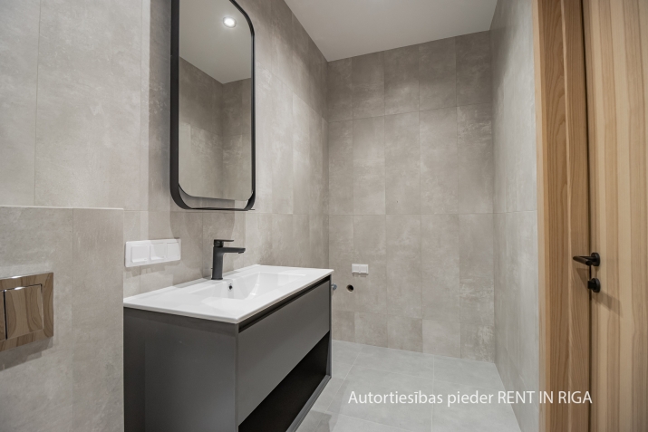 Sludinājumi. Pārdod trīsistabu dzīvokli jaunajā projektā Filozofu Rezidencē.  Dzīvoklis atrodas ēkas 11. stāvā. Cena: 285000 EUR Foto #6